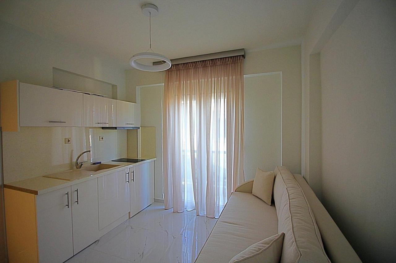 Sky Rays Luxury Apartments Nikiti  Exteriör bild