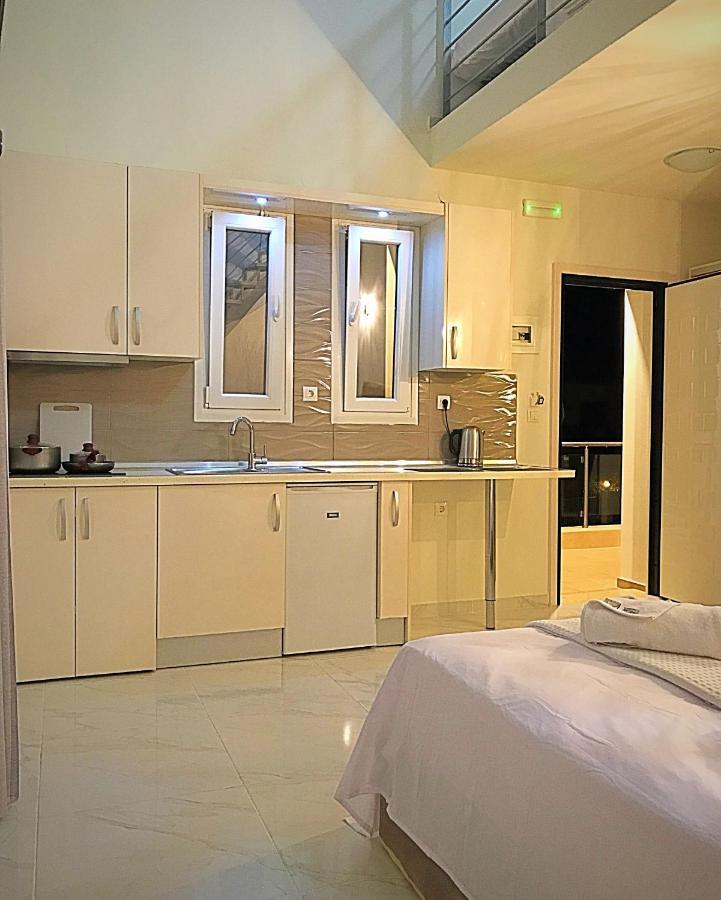 Sky Rays Luxury Apartments Nikiti  Exteriör bild